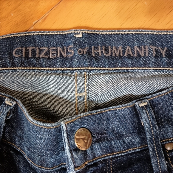 Citizens of Humanity jeans. Size 28, or 6 - Picture 4 of 8